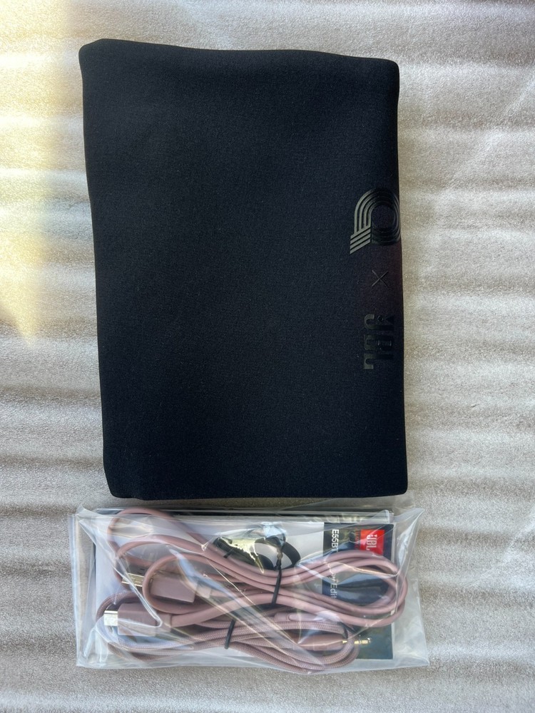 JBL E55BT BAGS AND Cable
