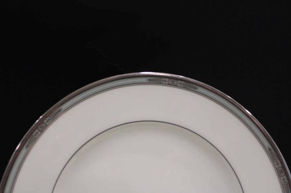 Noritake Fullerton 5 Dinner Plates 10 5/8"