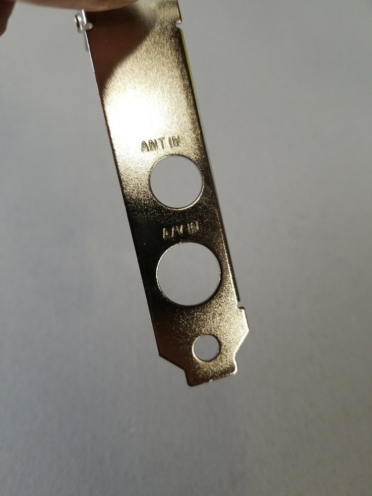 Low Profile Bracket for Antena and Audio / Video