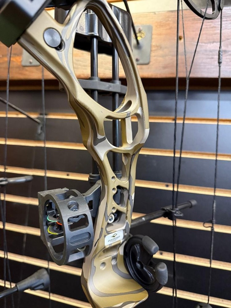 HOT NEW Diamond Bowtech Infinite Edge XT BOTTOMLAND Compound Bow UPGRADE PKG RH