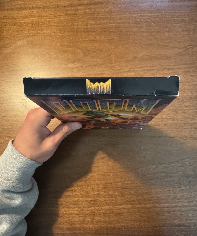 ID Software Doom 1993 3.5" Floppy Disk Set V1.2 with Manual and Box