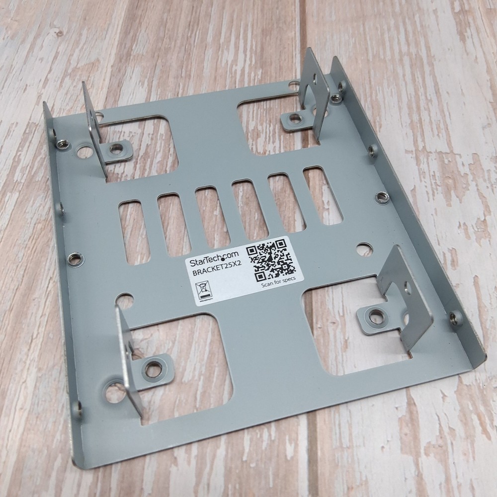 StarTech 3.5" Mounting Kit for 2.5" SATA SSD/HDD Part# Bracket25X2 Open Box
