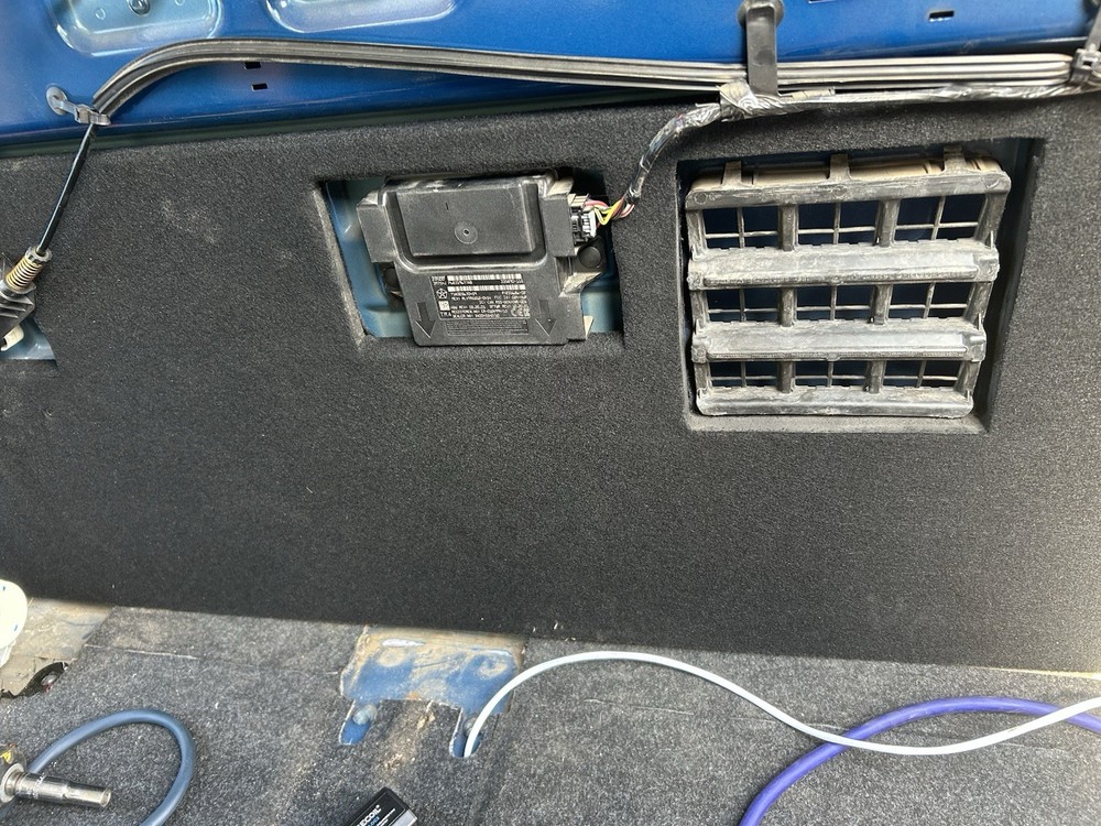 2014-2018 Dodge Ram Crew Cab Amp Rack
