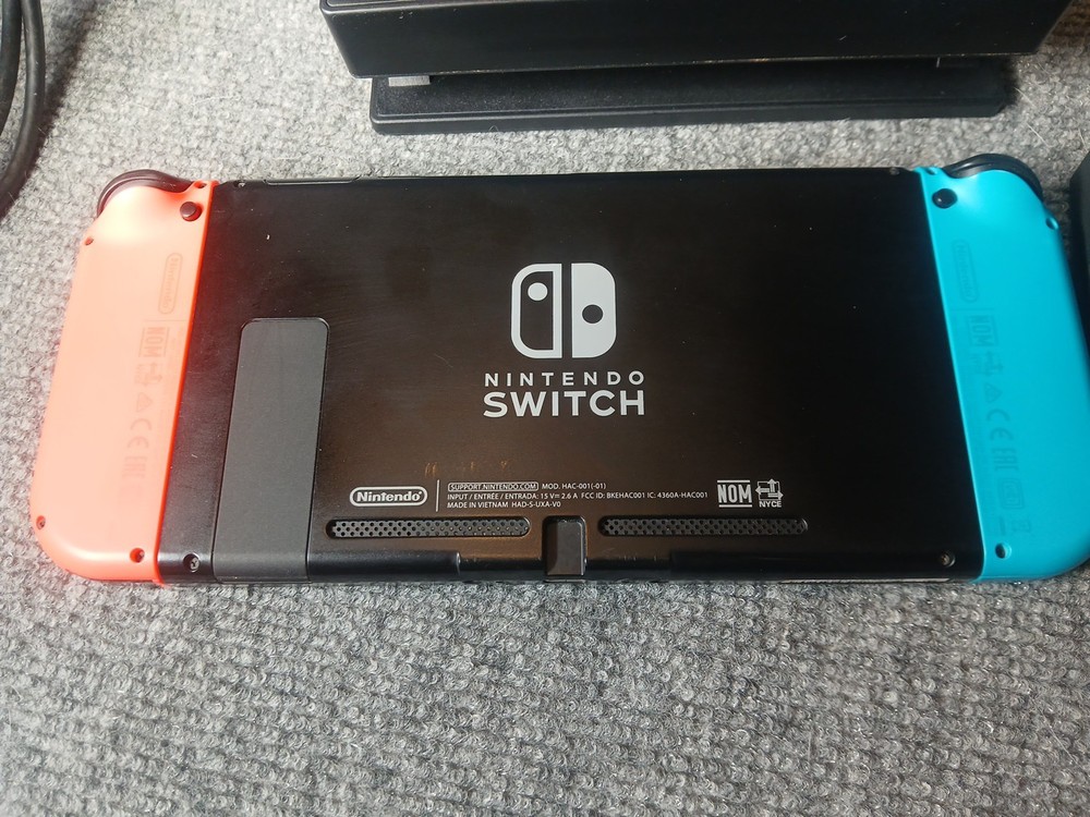 Nintendo Switch Console Neon HAC-001 w/Dock + HDMI