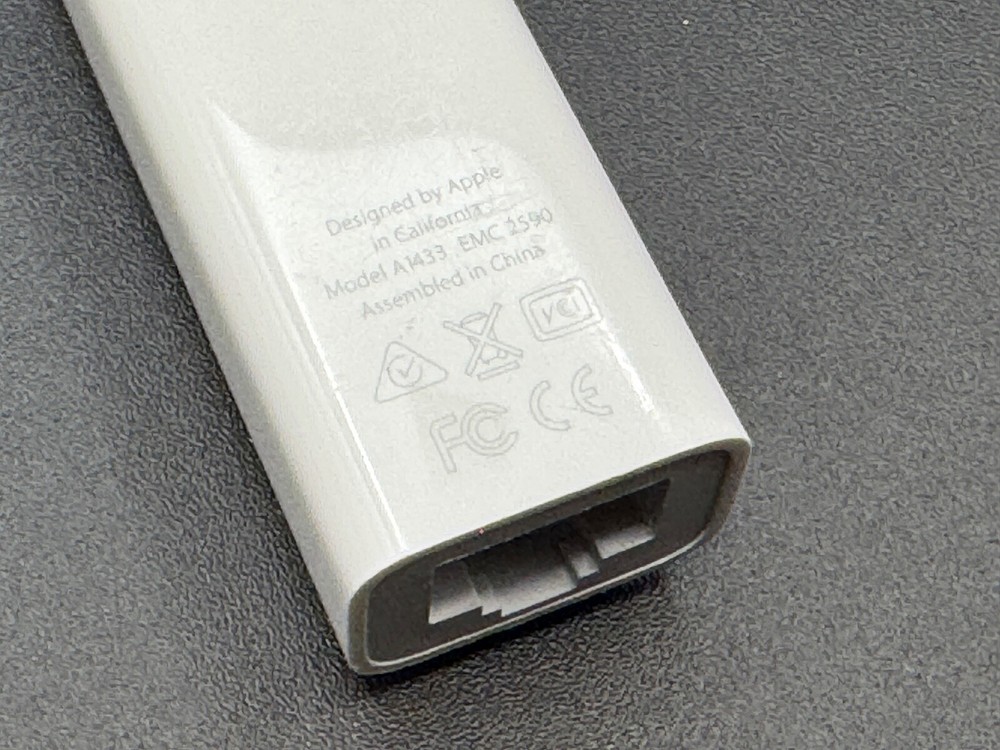 Apple Thunderbolt to Gigabit Ethernet Adapter A1433