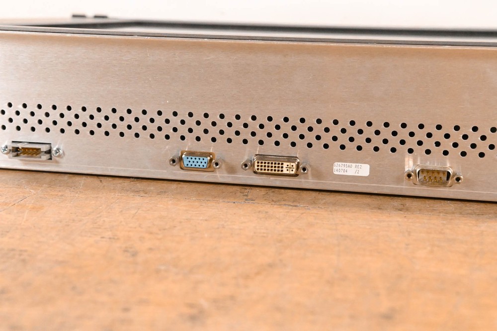 Solid State Logic C300 HD Operator Display (DVI/VGA, EXT K/B & EXT VID) CG01U0H