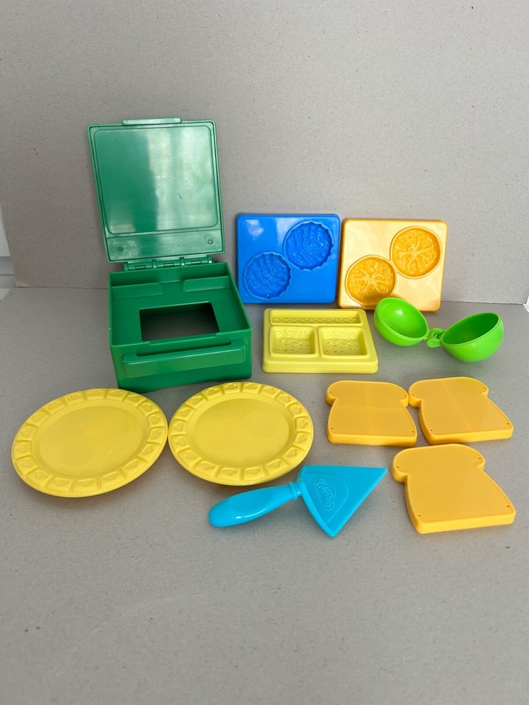 Play-Doh Kitchen Hamburger/Sandwich set