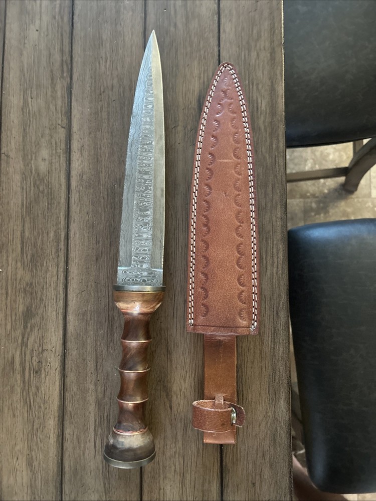 Hand Made Damascus Dagger