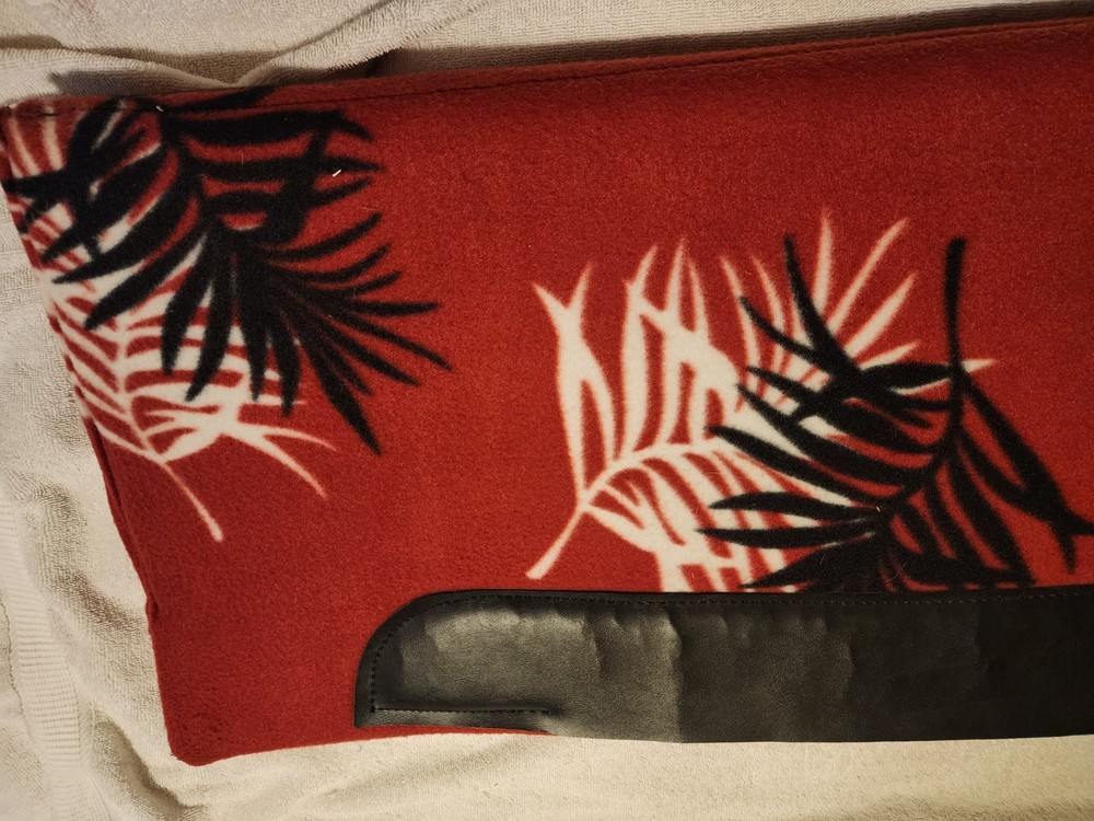 Abetta Western Saddle Pad Red & Black Felt. New