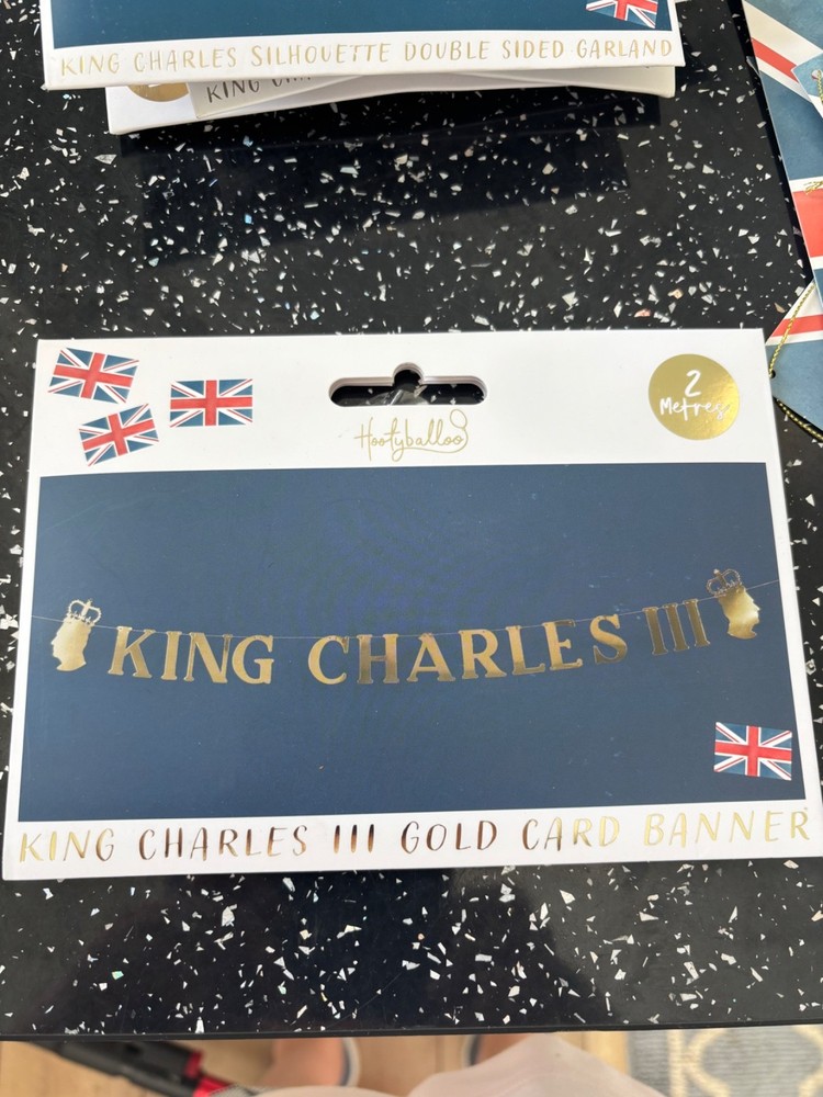25 King Charles III Buntings