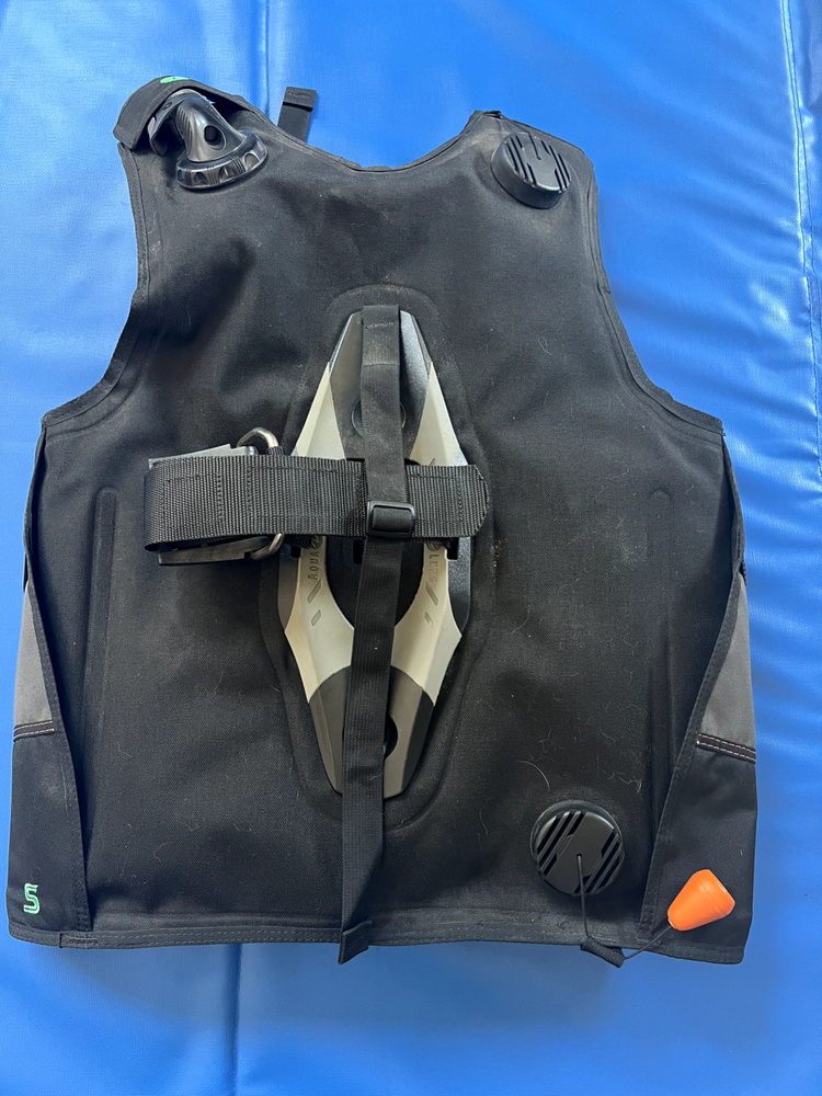 BRAND NEW Aqualung Wave BCD