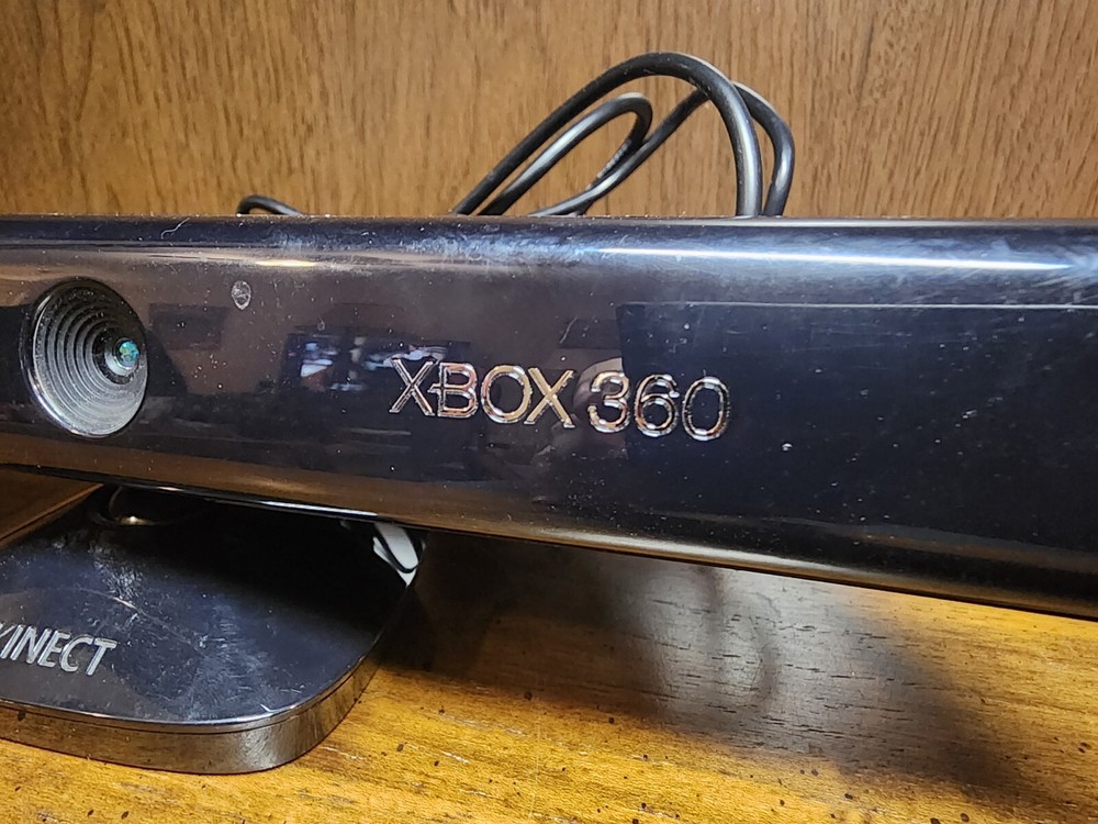 Microsoft Xbox 360 Pro Kinect with all cords 1414 model, tested and working