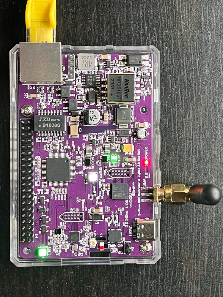 PoE Z-Wave 800 Controller & ZigBee 3.0 Network Unit( With Clear Case)
