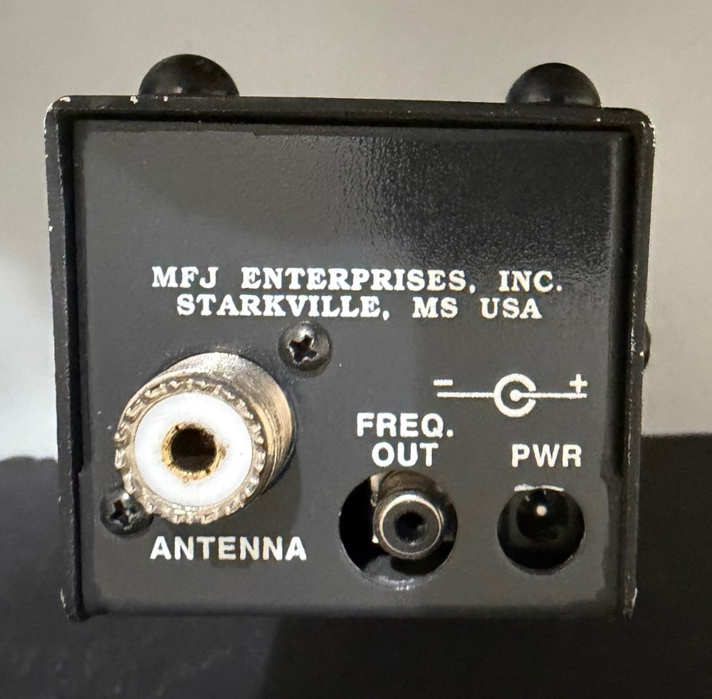 MFJ-207 HF SWR Analyzer