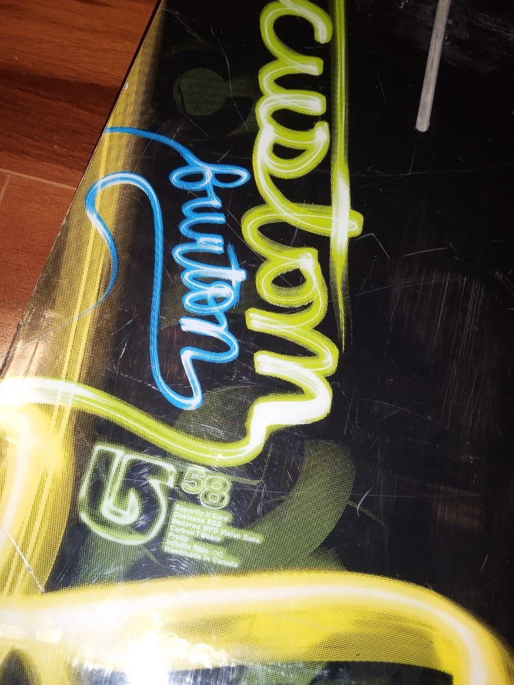 Burton Custom | 158 | Neon | Super Fly II Core | M5 Infinite Channel System EST