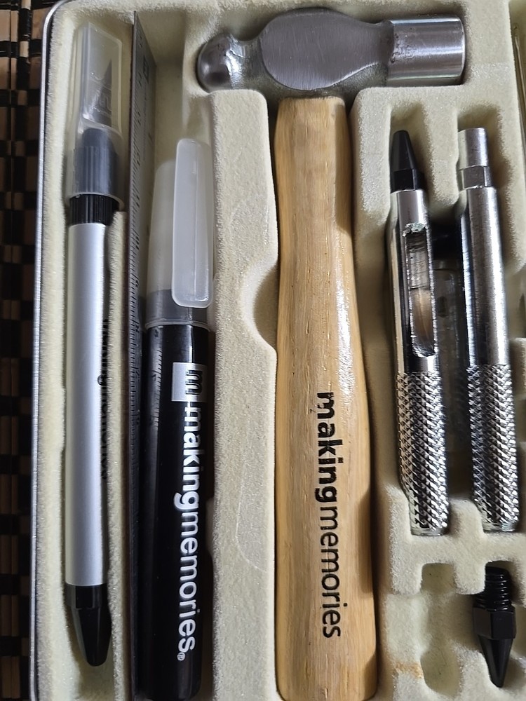 Making Memories Craft Tool Kit For Scrapbooking