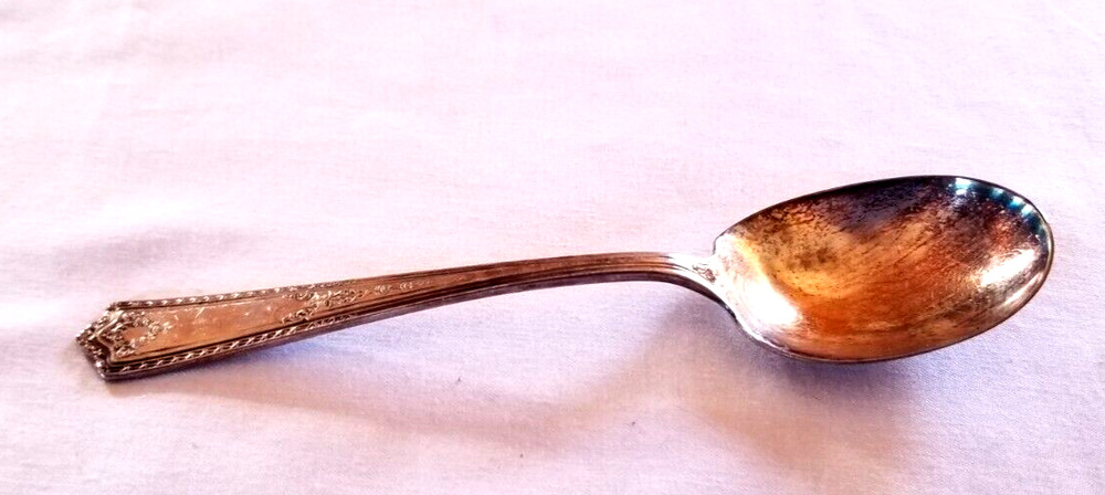 1926 Paisley Pattern Relish Sugar Serving Spoon Silver Plate Rogers IS Flatware
