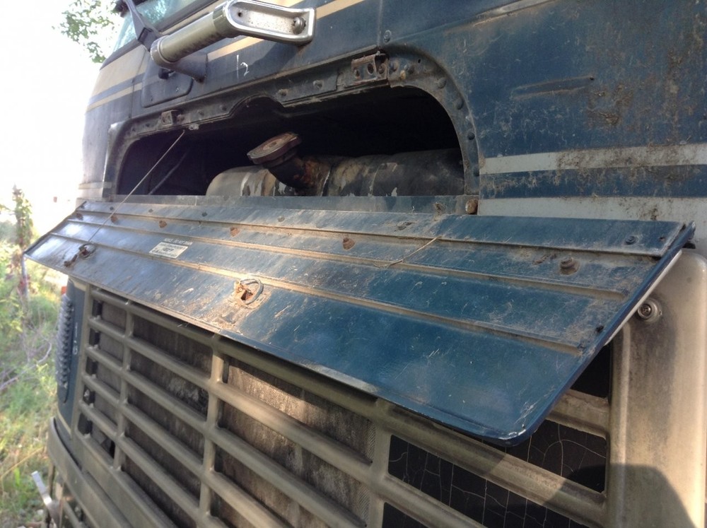 International 9670 ALUMINUM FRONT Panel