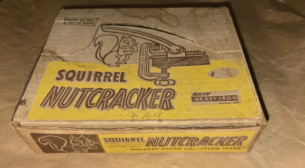 Vintage Berco Cast Iron Squirrel Nutcracker In Box Model 500