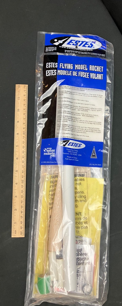 OOP Estes SATELLITE INTERCEPTOR Flying Model Rocket Kit #3027 - Sealed