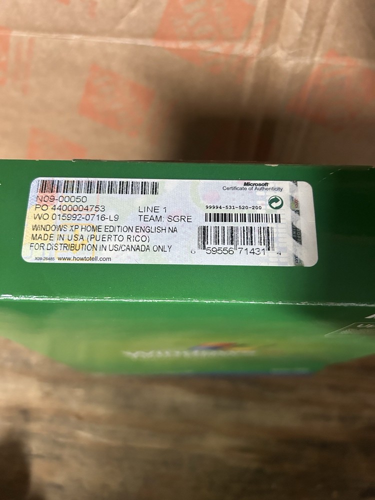 Microsoft Windows XP Home Edition Upgrade - Version 2002 - Original Box - COA