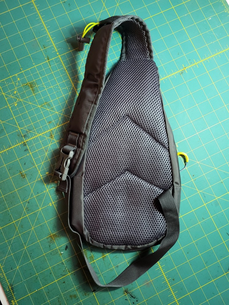 Qyuhe Sling Pack - Black