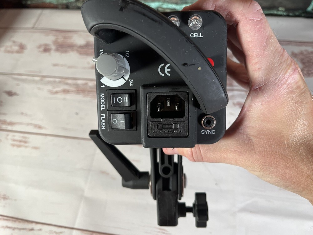 FJWestcott Strobelite Photo Light