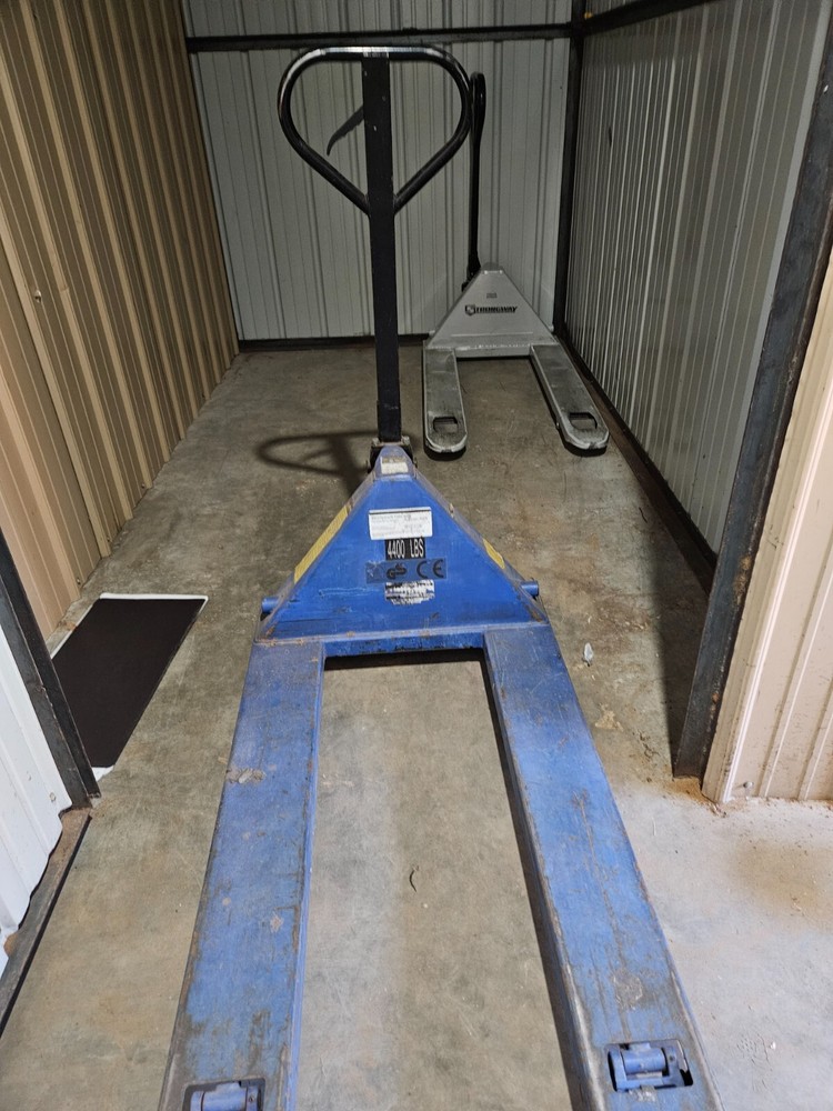 4 Pallet Jacks 5500lb Capacity 2.5 Ton