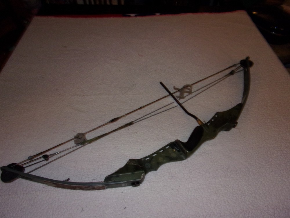 PSE Game Sport Compound Bow