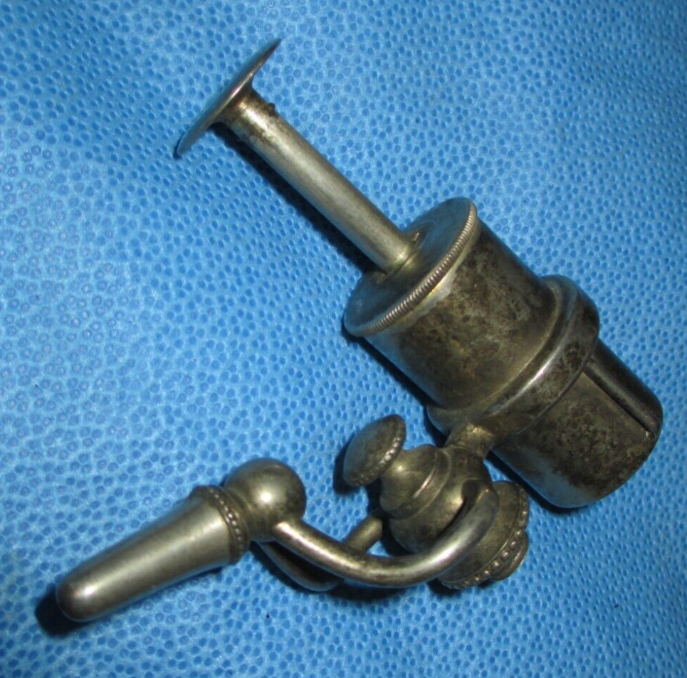 Antique Silver-Plated Atomizer Art Deco        C45