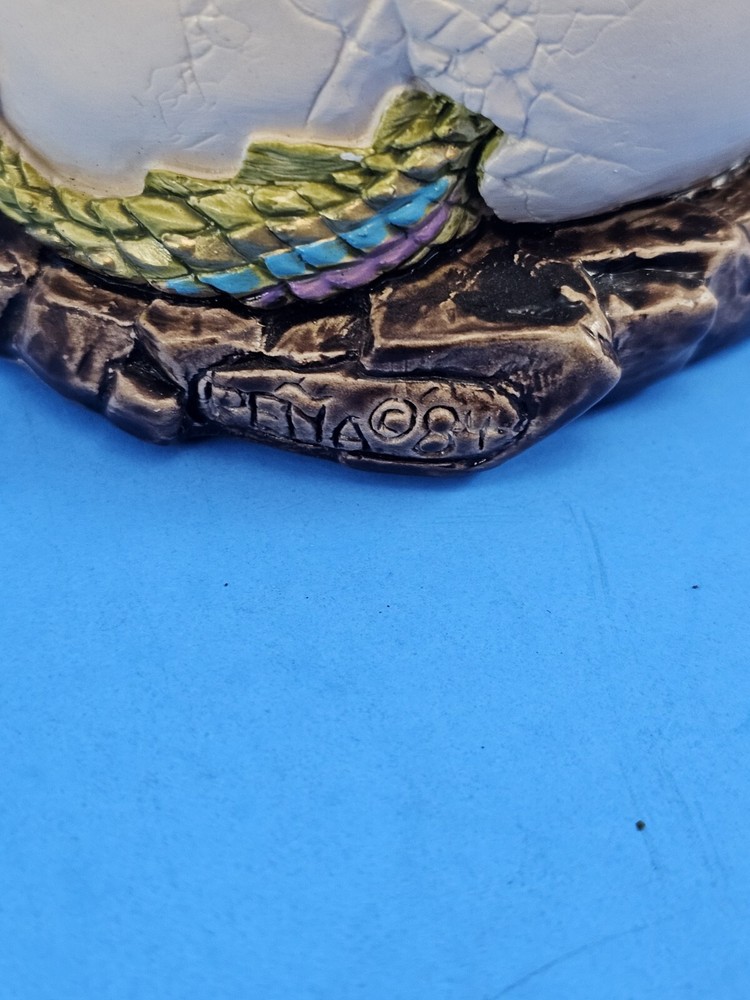 Windstone Editions Dragon Egg Figure 1984 PENA