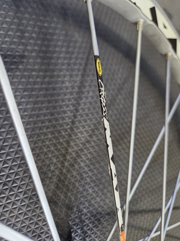 Silver 26” Mavic CrossMax SL SSC F100mm/R135mm QR Tubeless Disc Wheelset W Tires