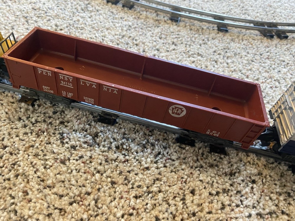 1950’s Vintage Gilbert American Flyer Train Set With Triple Loop Layout