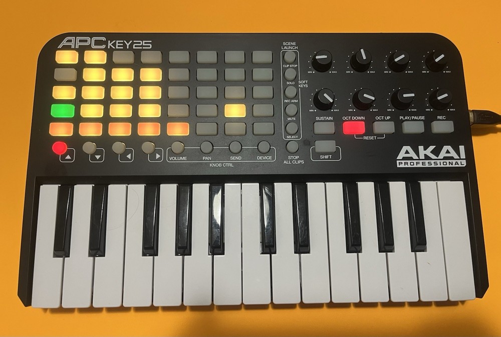 Akai Professional APC Key 25 MK1 MIDI Keyboard Controller