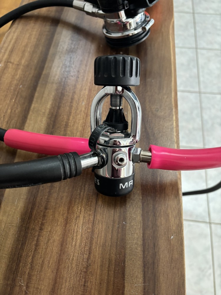 Mares MR 12 DFC First and Second stage With Extra IST mouthpiece & Hose
