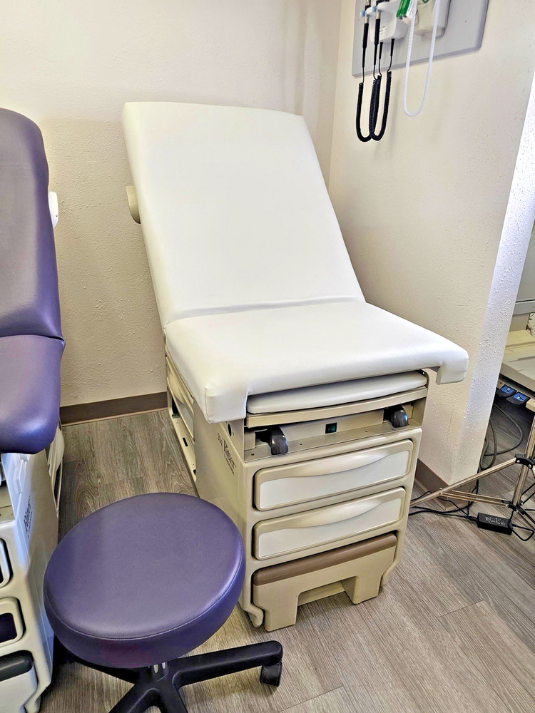 Ritter 204 Exam Table