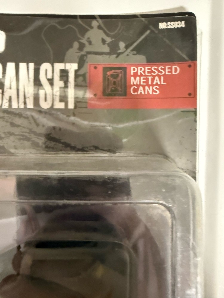 German Jerrycans (4)