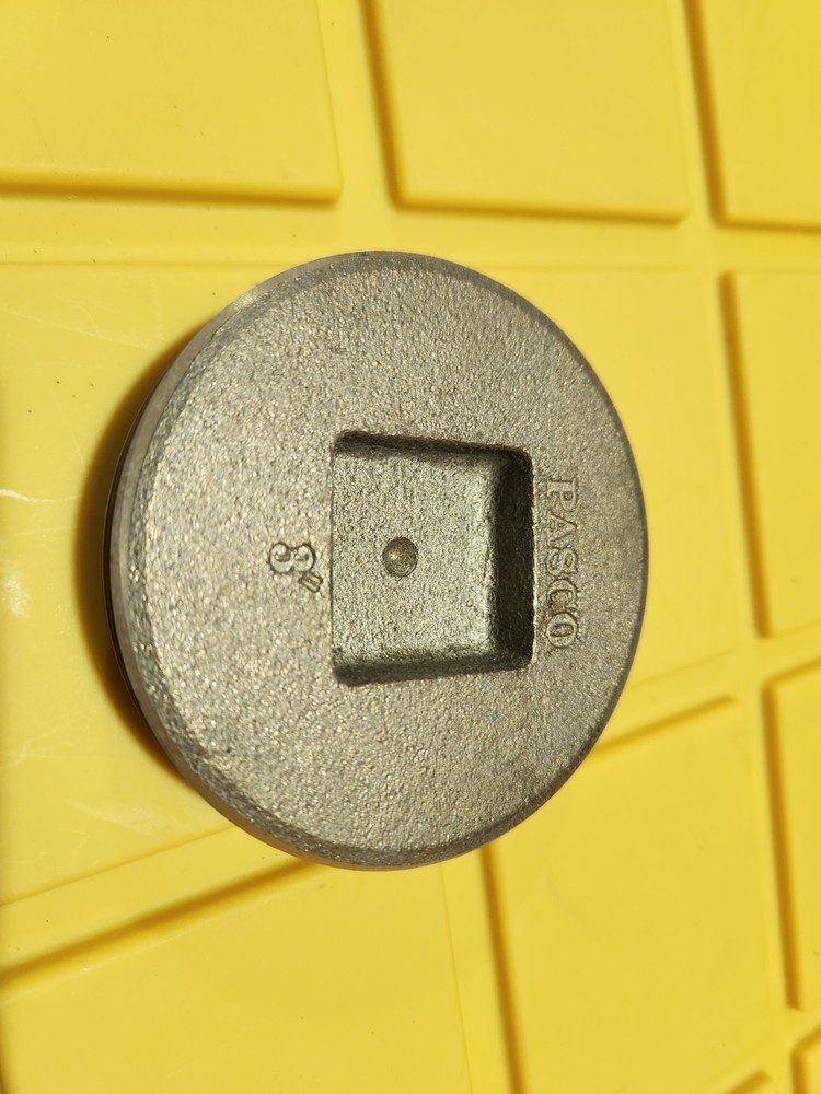 HEAVY-DUTY BRASS THREADED FLUSH CLEANOUT PLUG COUNTERSUNK SQUARE HEAD 3 in, 3"
