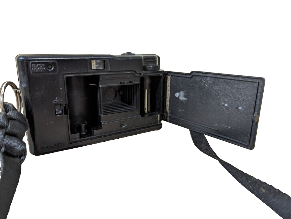 Vtg. KEYSTONE Everflash 3570 35mm Film Camera / Untested