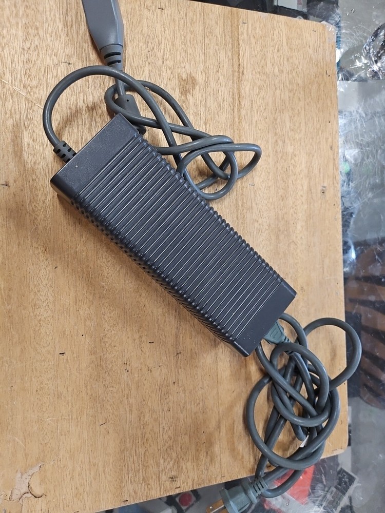 Microsoft Xbox 360 AC Adapter Model PB-2131-02MX Cord