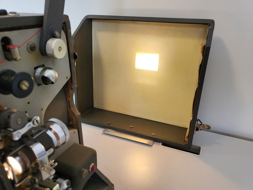 DeVry Bantom 16mm Projector w/ Tube Sound Amplifier - Powers On Nice Condition!