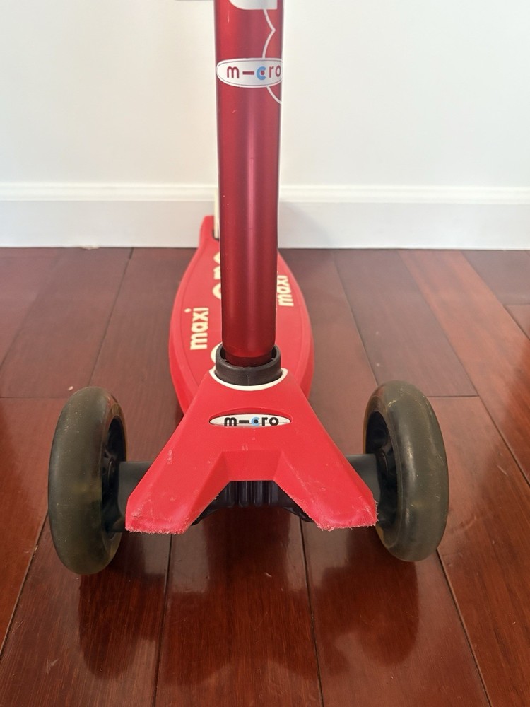 Micro Kickboard Maxi Deluxe LED Scooter - Red - Three Wheeled, Lean-to-Steer