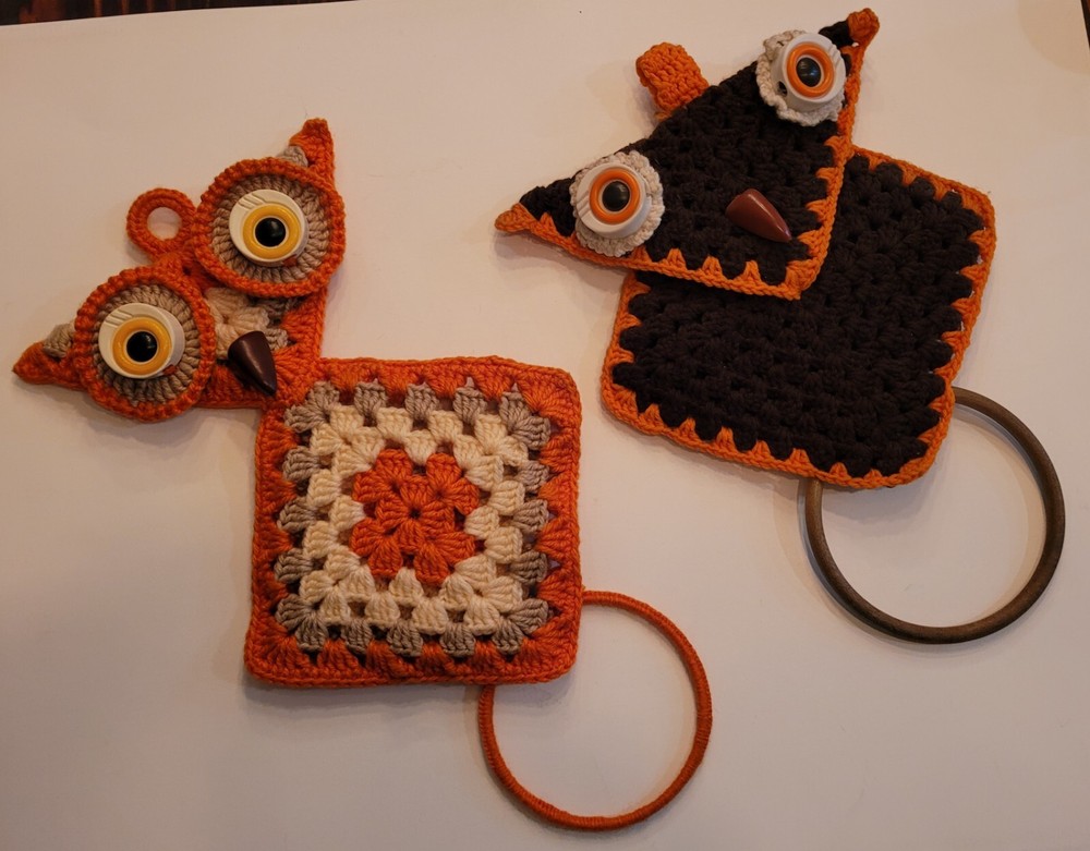2 Vintage Macrame Owl Orange Brown Plastic Eyes