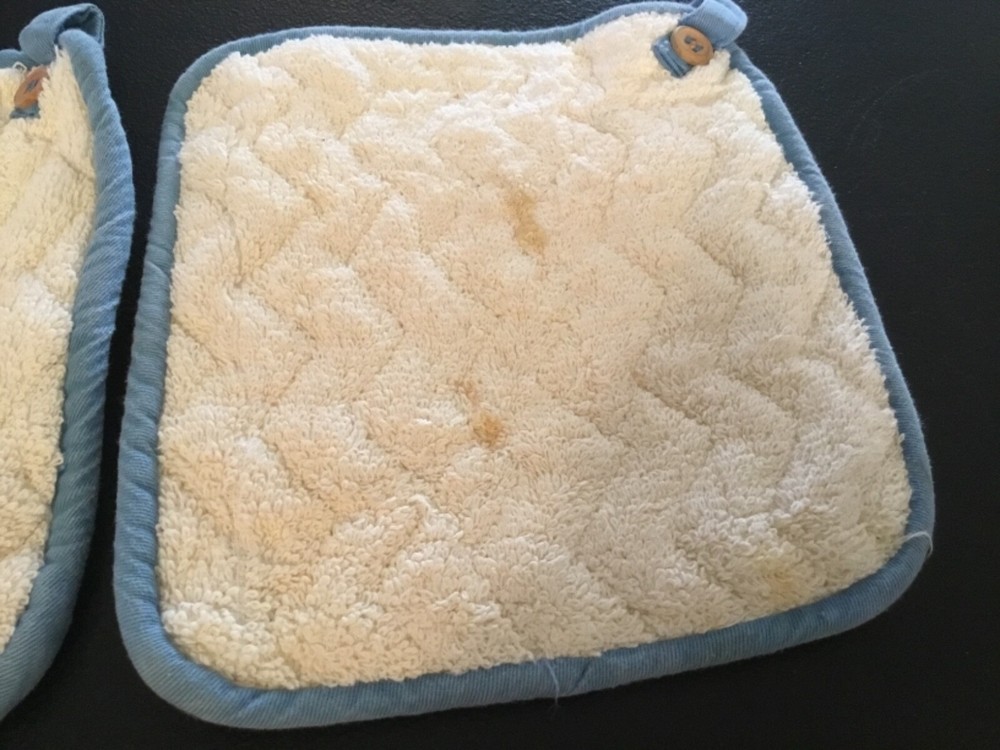 Pfaltzgraff Pocket Pot Holder Set