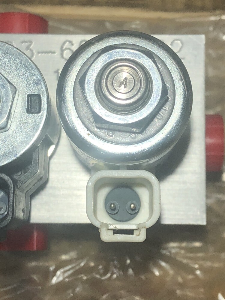 Caterpillar 293-6591 Valve Group