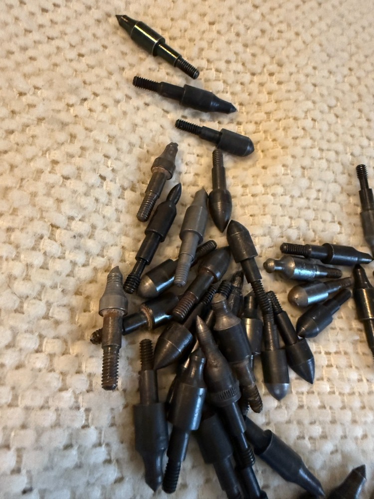 Lot of 70 Archery Field Tips