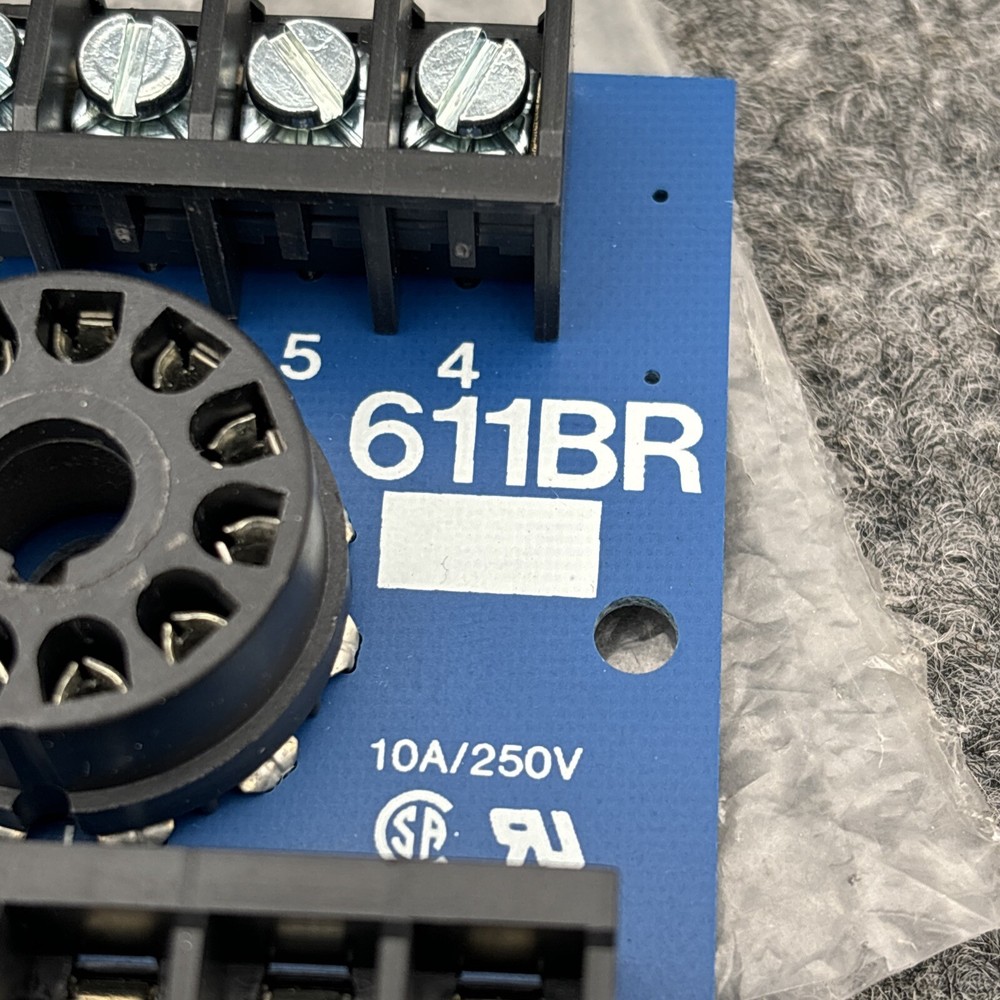 RDI 611BR 11-Pin Octal Relay Base New