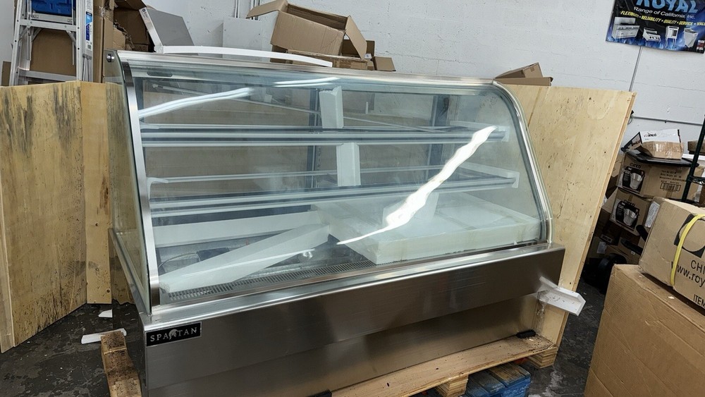 CURVED GLASS 72" Display Case 72" REFRIGERATED DELI - BAKERY DISPLAY CASE