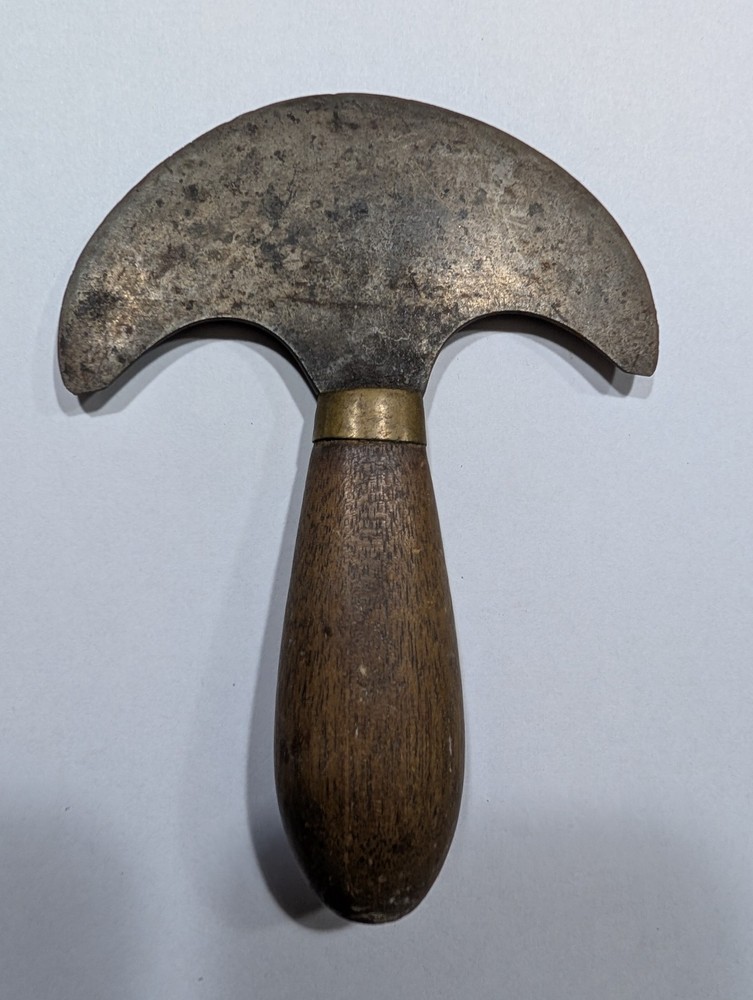 Half Moon Knife Ref. 434