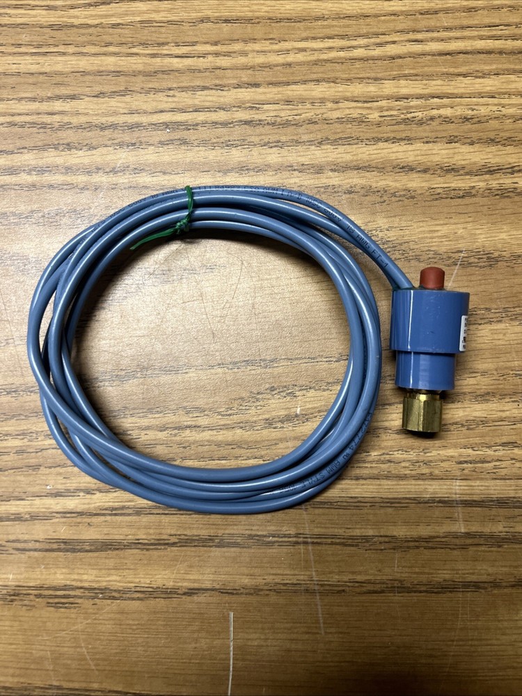 Johnson Controls P100DA2 Pressure Switch